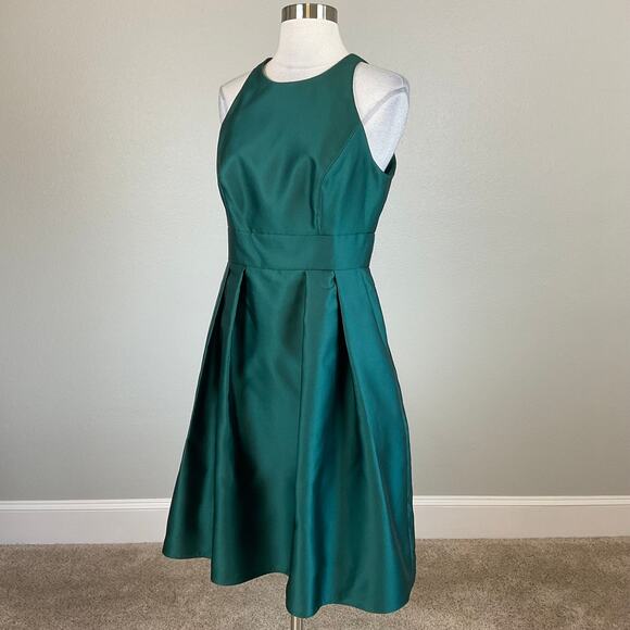 Alfred Sung Green Satin Cocktail Dress Size 8 Sleeveless Pleated Fit and Flare - Picture 4 of 13
